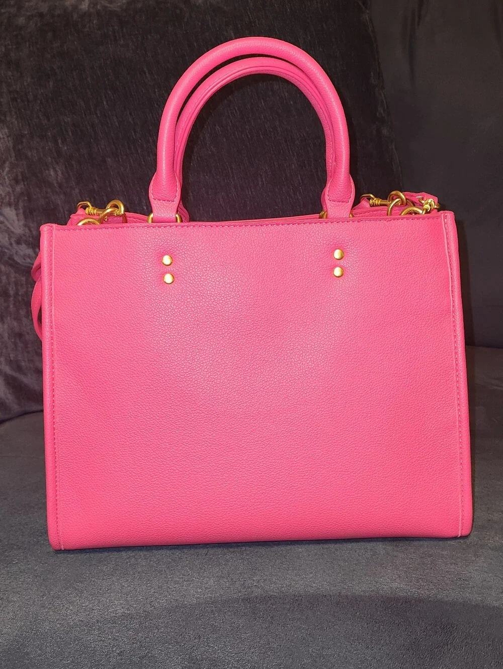 Pink Structured Tote Handbag - Classic Everyday Carry